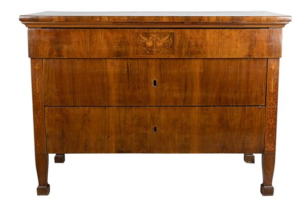 Chest of drawers in walnut wood