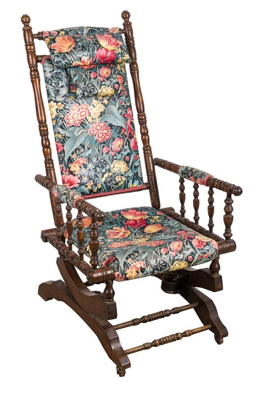 Oak wood rocking chair