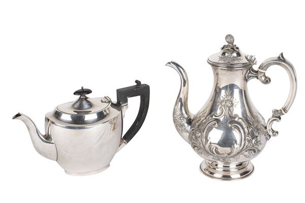 Lot of a teapot and a coffee pot in silver metal