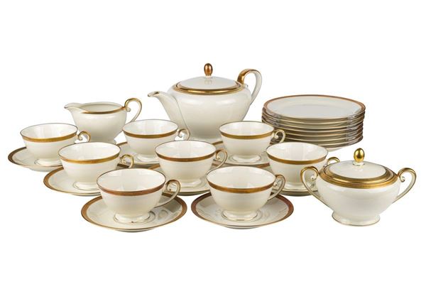 Tea set in porcelain and pure gold