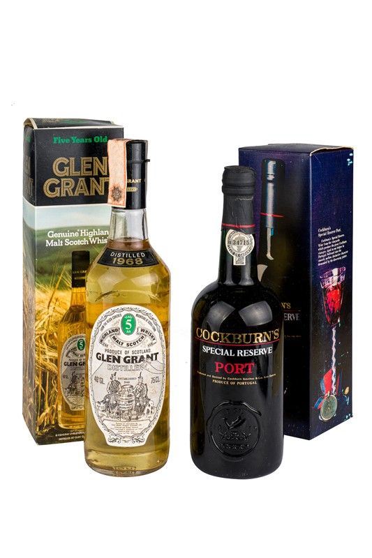 Selezione di un Cockburn&#39;s Special Reserve Port e un Glen Grant Highland Malt Scotch Whisky