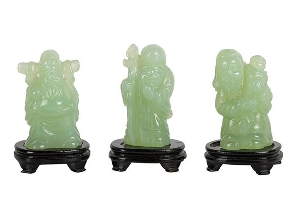 Lotto di tre sculture in giada celadon