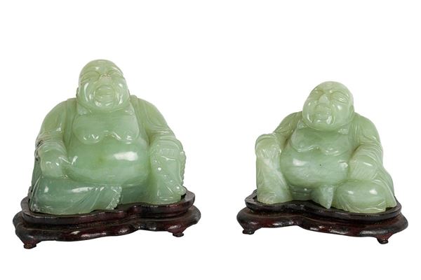 Lotto di due Buddha in giada celadon