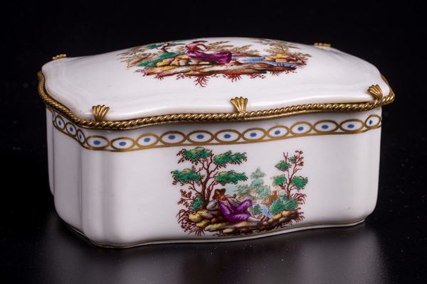 Ginori porcelain jewelery box