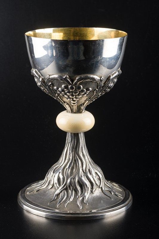 Chalice for hosts