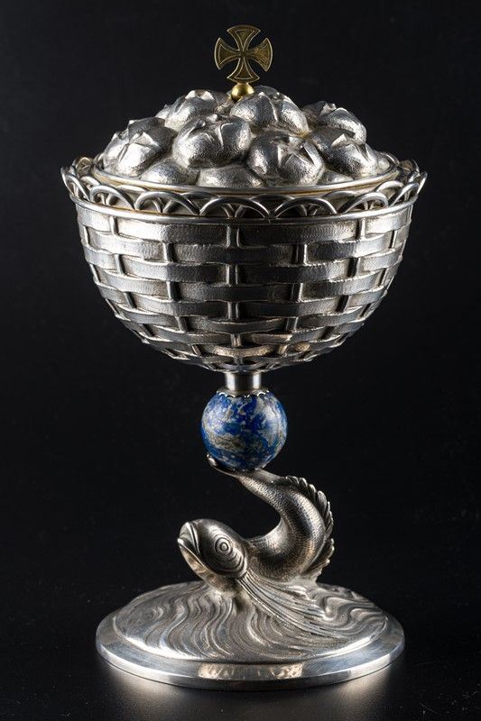Ciborium in silver and lapis lazuli