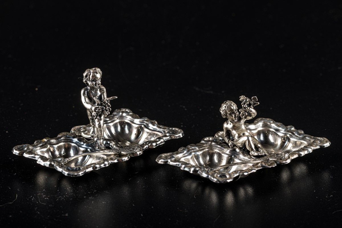 Giovanni Raspini Pair of small 800 silver salt cellars 20th