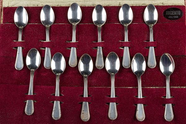 Lotto di dodici cucchiaini in argento 800
