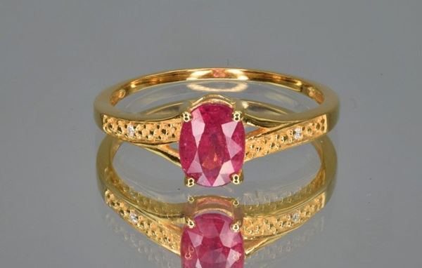9k gold ring with pink tourmaline and diamonds