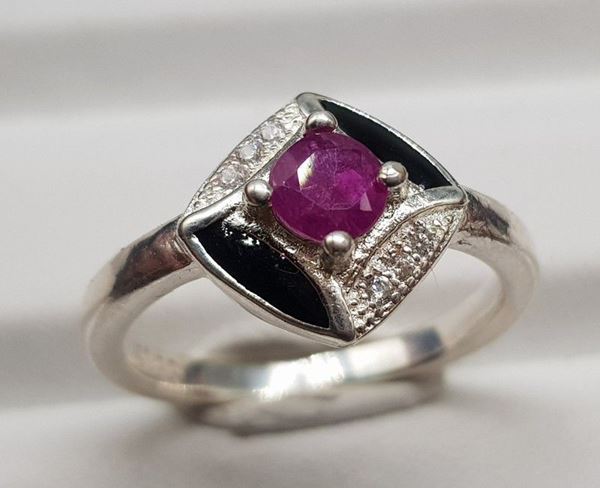 925 silver ring with zircons and ruby