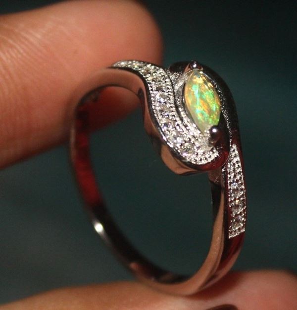 925 silver ring with Welo opal and zircons