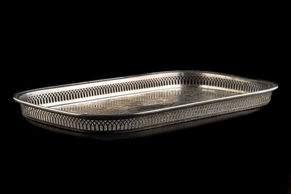 Tray in silver metal