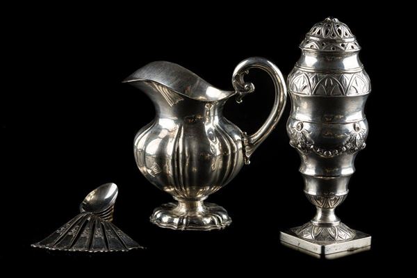 Lot of a censer, a small pourer and six silver teaspoons