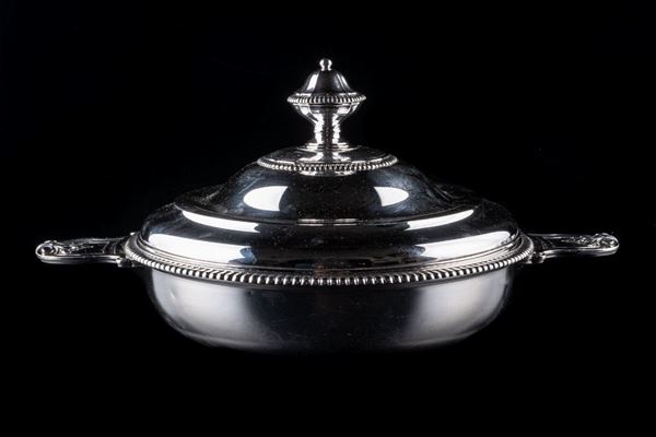 Silver vegetable dish