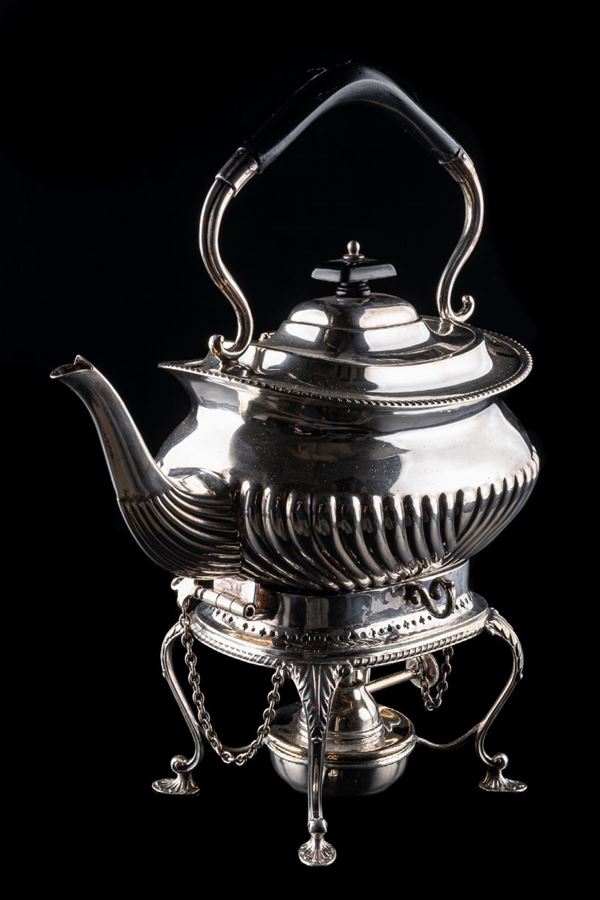 Tea kettle in silver