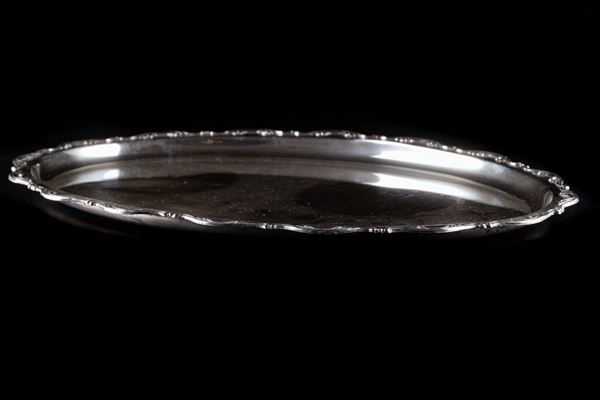 Oval tray in 800 silver