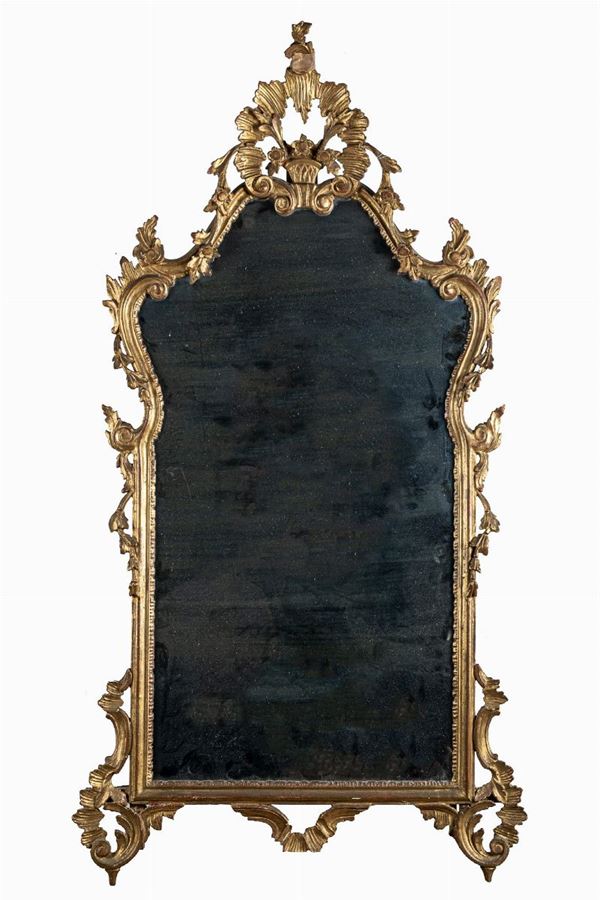 Mirror in gilded wood