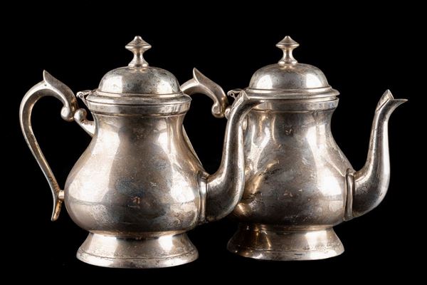 Lot of 2 silver-plated metal teapots