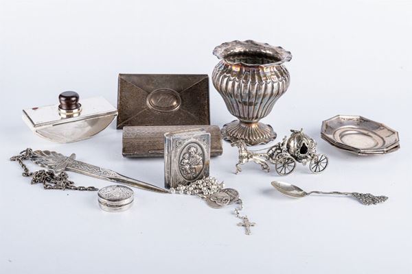 Lotto di 13 oggetti in argento