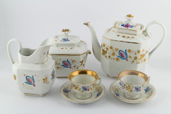 23 piece porcelain tea set