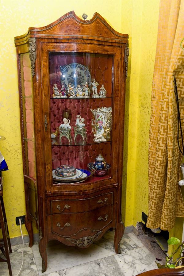 Showcase cabinet