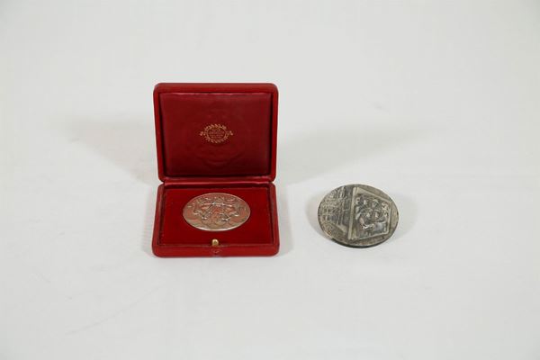 Lotto di 2 medaglie commemorative
