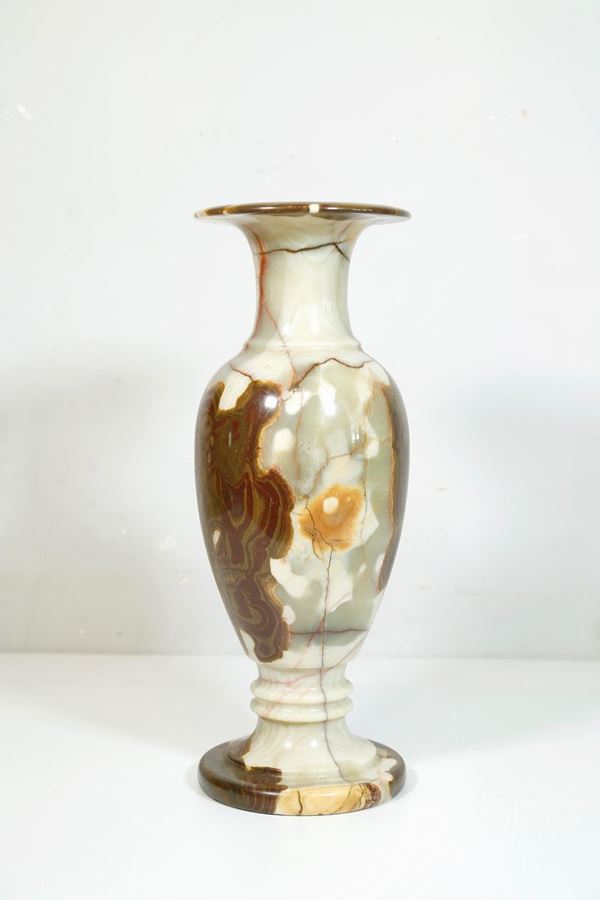Vaso in onice  (metà XX secolo)  - Asta Fine Art e arredi con una selezione di opere proveniente da un collezionista privato - DAMS Casa d'Aste