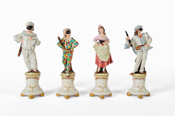 Lotto di 4 personaggi della Commedia dell’Arte  (Milano, anni ‘60)  - Asta Opere e arredi provenienti da illustri collezioni romane - DAMS Casa d'Aste