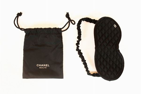 "Chanel" sleep mask  - Auction ONLINE TIMED AUCTION - CHRISTMAS EDITION - DAMS Casa d'Aste