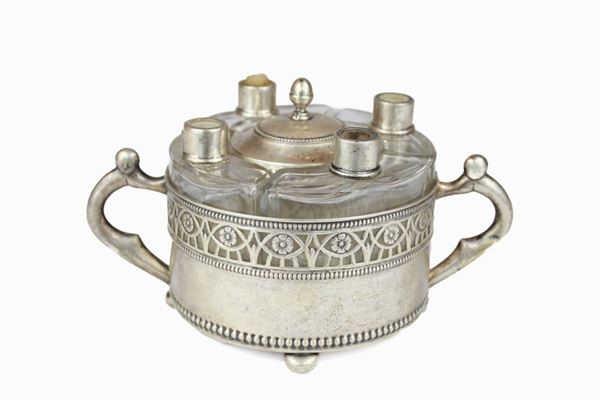 Container for perfume bottles in 800/1000 silver