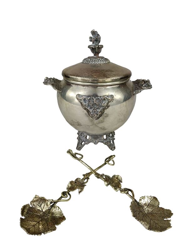 Saliera in argento con 2 cucchiaini  (Argenteria italiana, metà XX secolo)  - Asta Arredamenti Antichi e Moderni - Web Only - DAMS Casa d'Aste