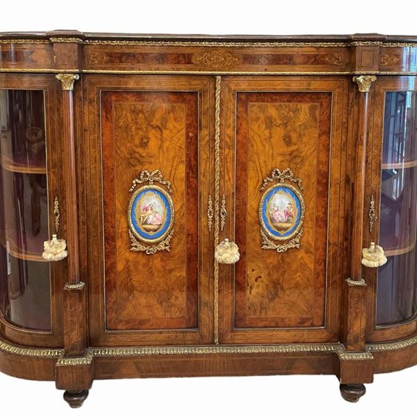 Credenza in legno di radica di noce