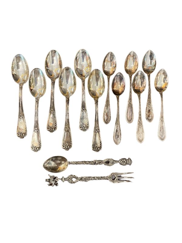 Set di 12 cucchiaini in argento 
