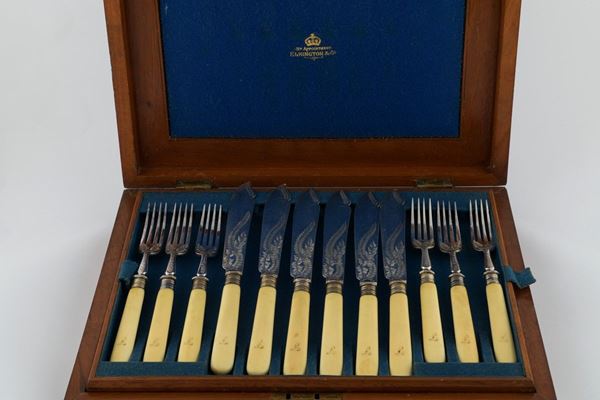 24 piece cutlery set