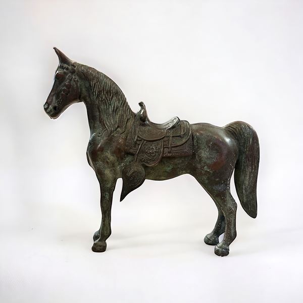 Scultura raffigurante cavallo