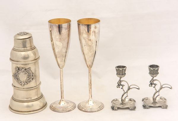 Set di 5 oggetti in argento 800 Peso totale 790 gr.  (XX secolo)  - Asta Art Décor - Collezioni Private Romane - DAMS Casa d'Aste