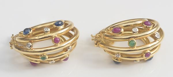 Coppia di orecchini in oro 18k