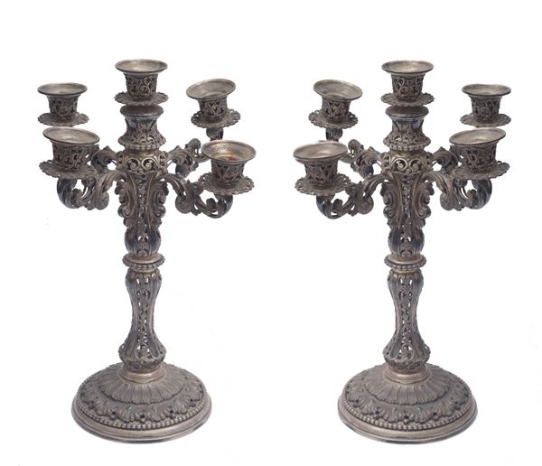 Coppia di candelabri a cinque fiamme in argento