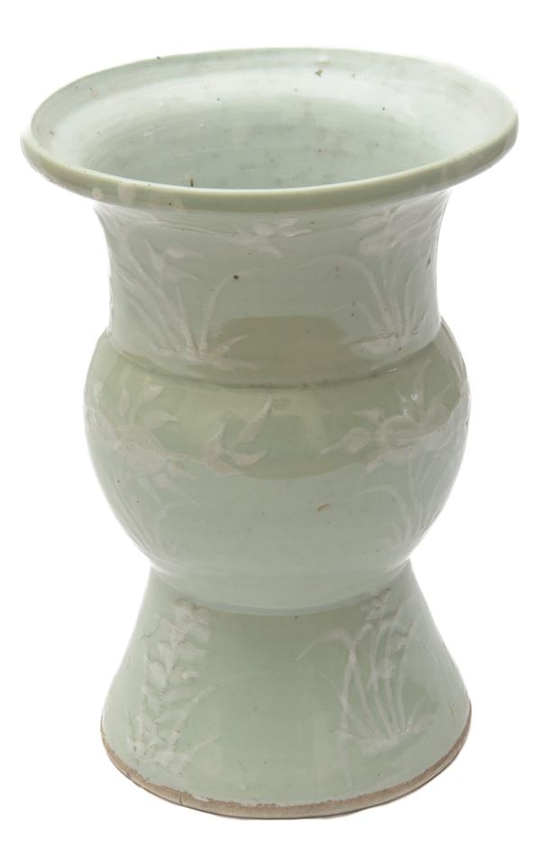 Vaso in ceramica smalata color Celadon