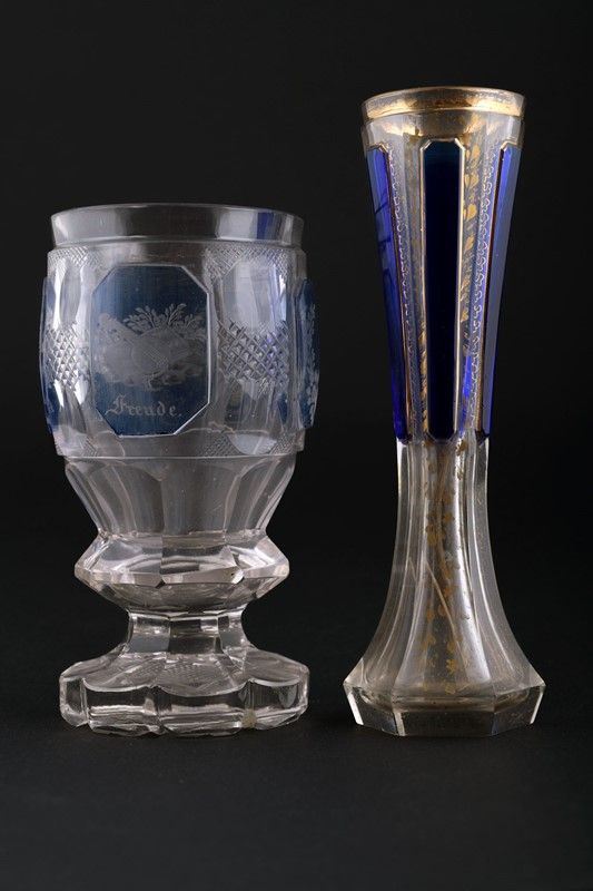 Lot of a vase and a glass