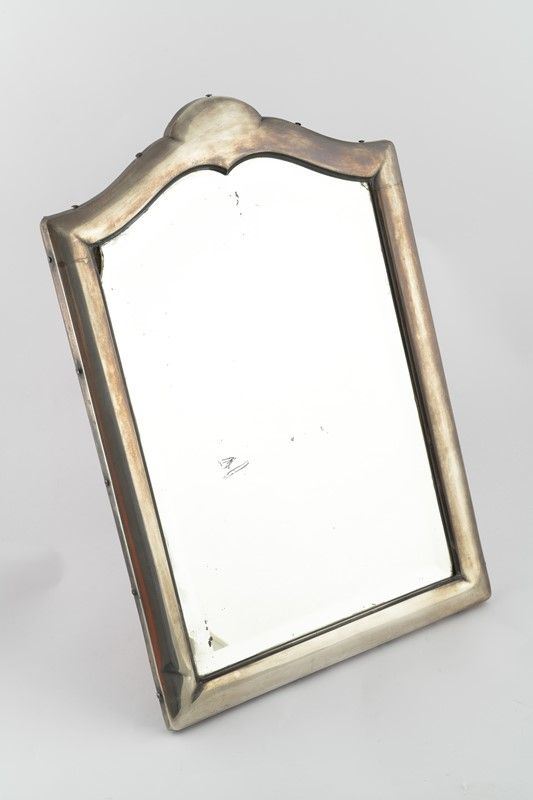 Tabletop mirror