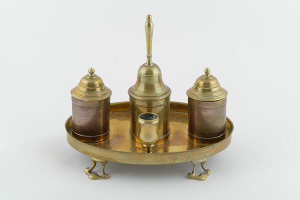 Metal inkwell with oval trim